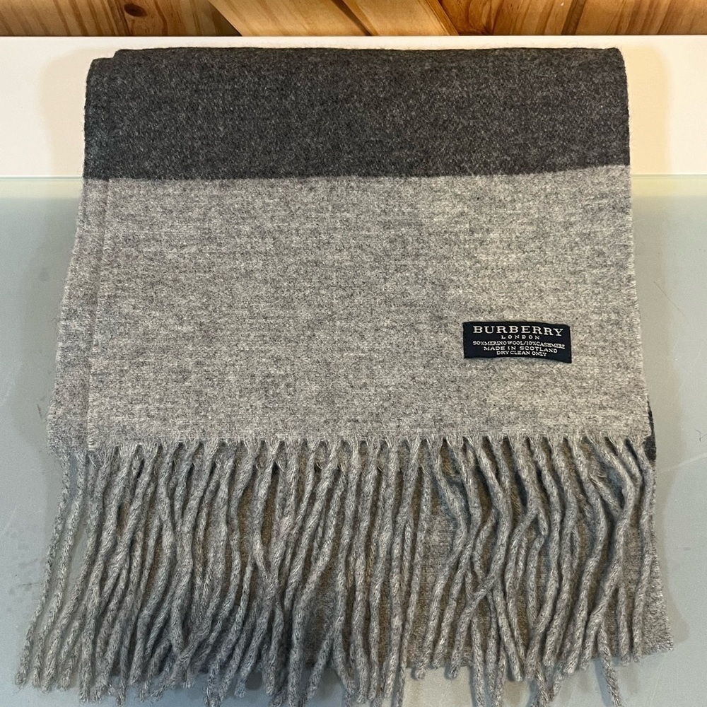 Burberry London Scarf | Gray & Purple | Fringed ends - Picture 2 of 8